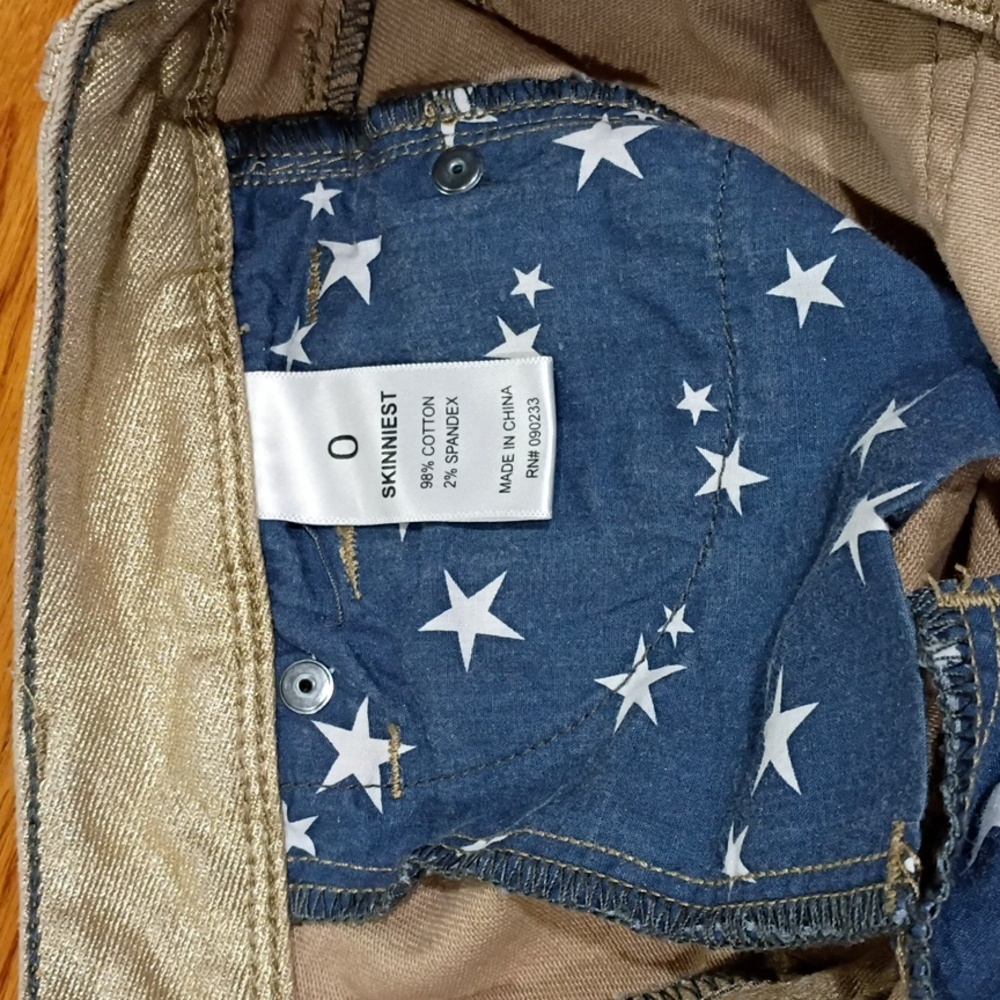 Bullhead Lowrise Skinny Gold Jeans - Picture 4 of 5